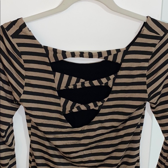 Dress - Picture 6 of 8